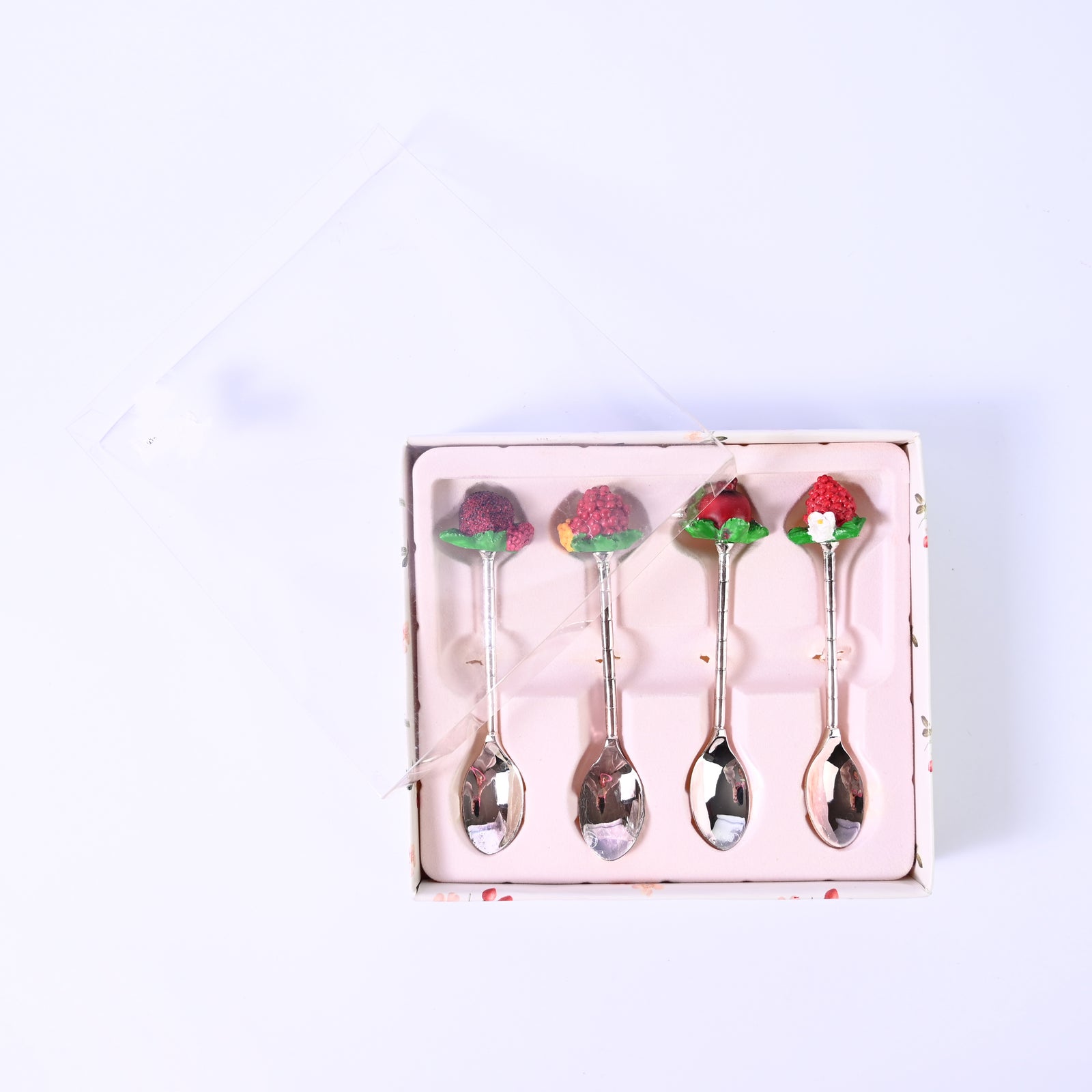 Vintage Boxed Set of 4 silver Berry Spoons