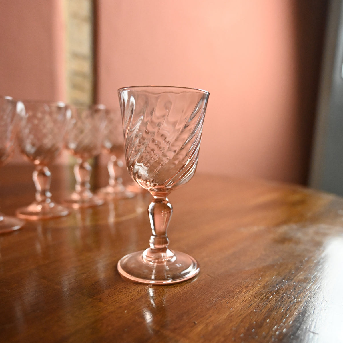 Set Pink Vintage Glasses