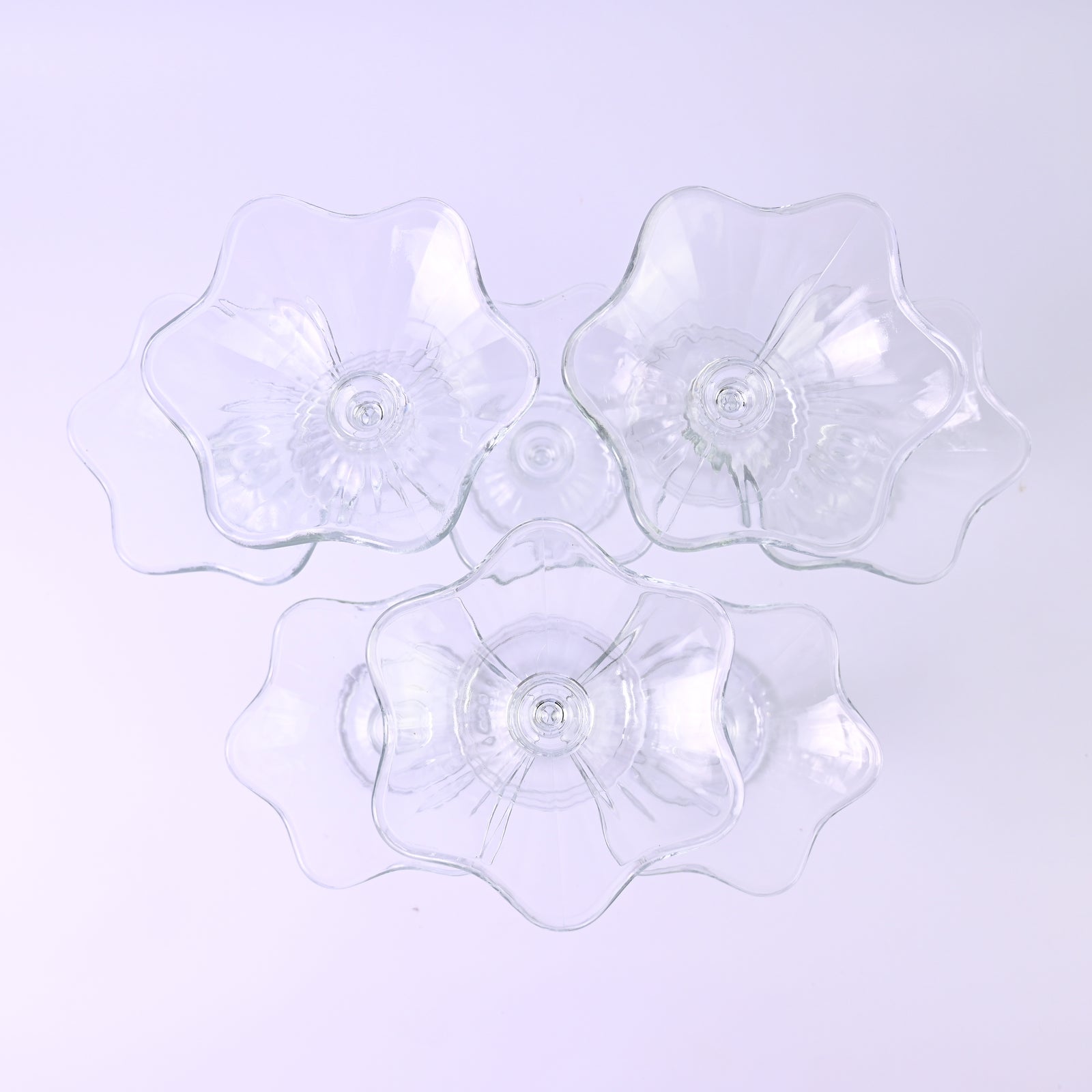 Set Delicate Scalloped Edge Glass Dishes