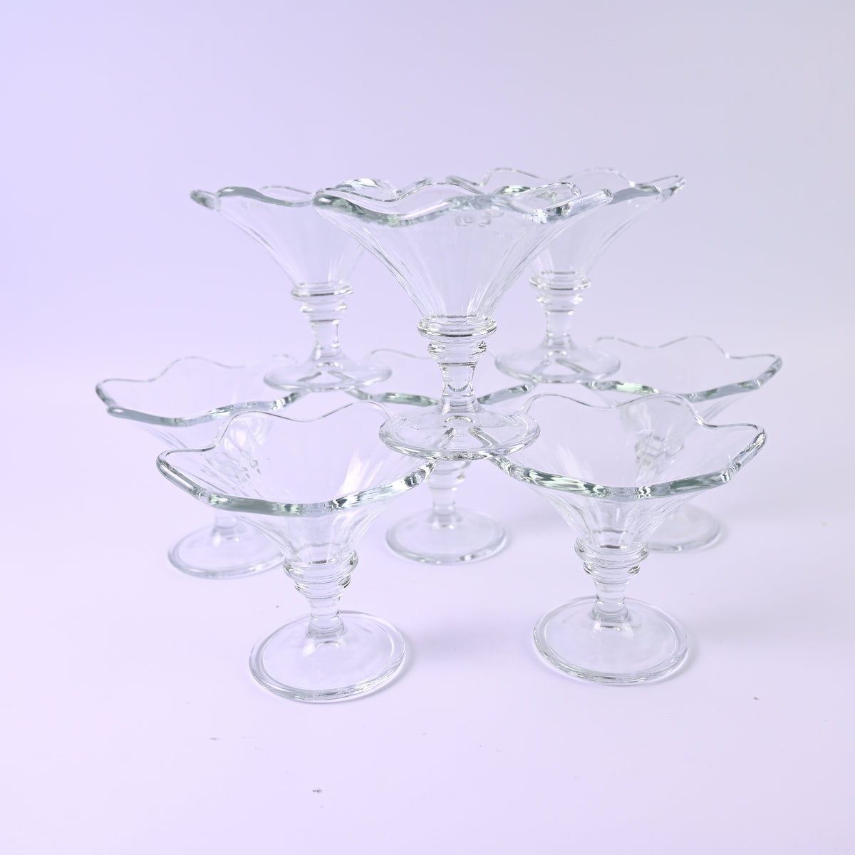 Set Delicate Scalloped Edge Glass Dishes