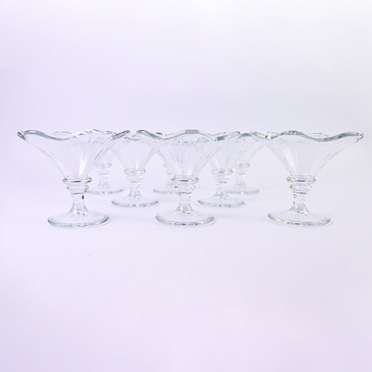 Set Delicate Scalloped Edge Glass Dishes
