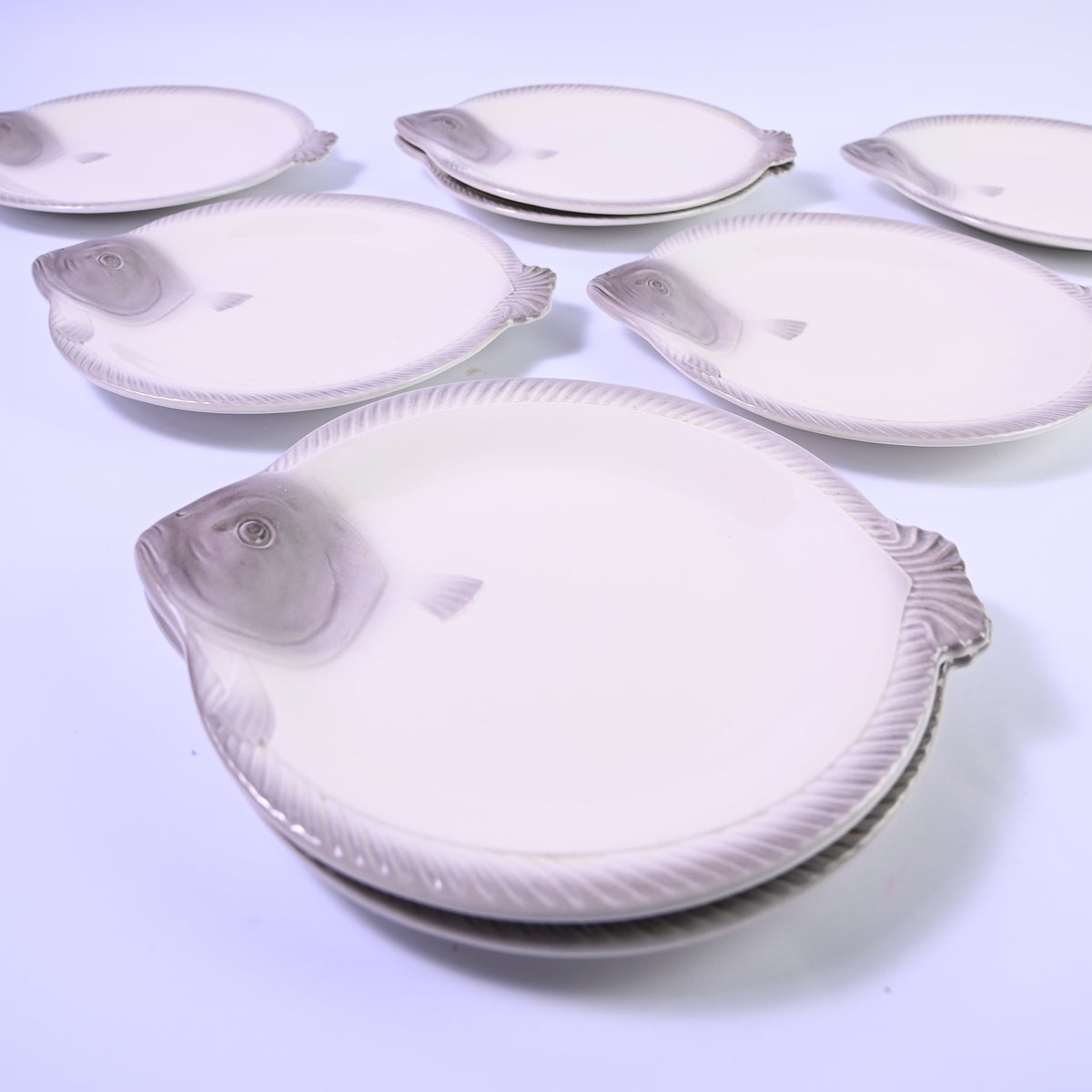 Grey Fish Plate Set