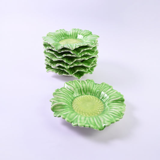 Green Daisy Plates