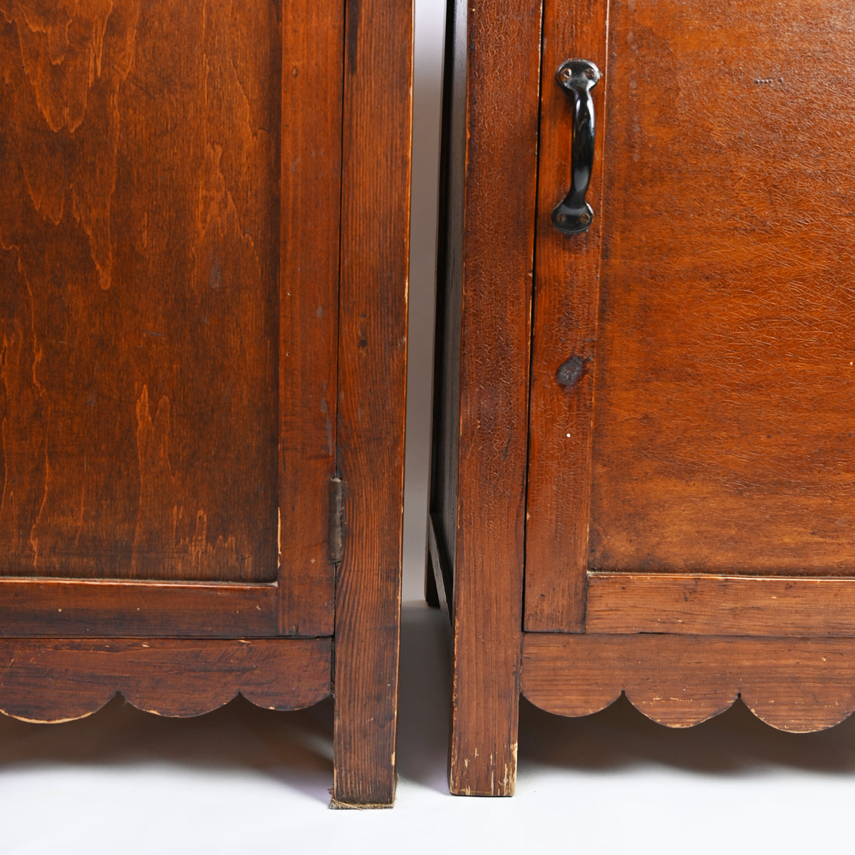 Pair of Scallop Detail Bedside Tables